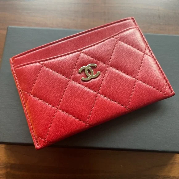 Chanel authentic red rare lambskin cardholder like new - Picture 1 of 5